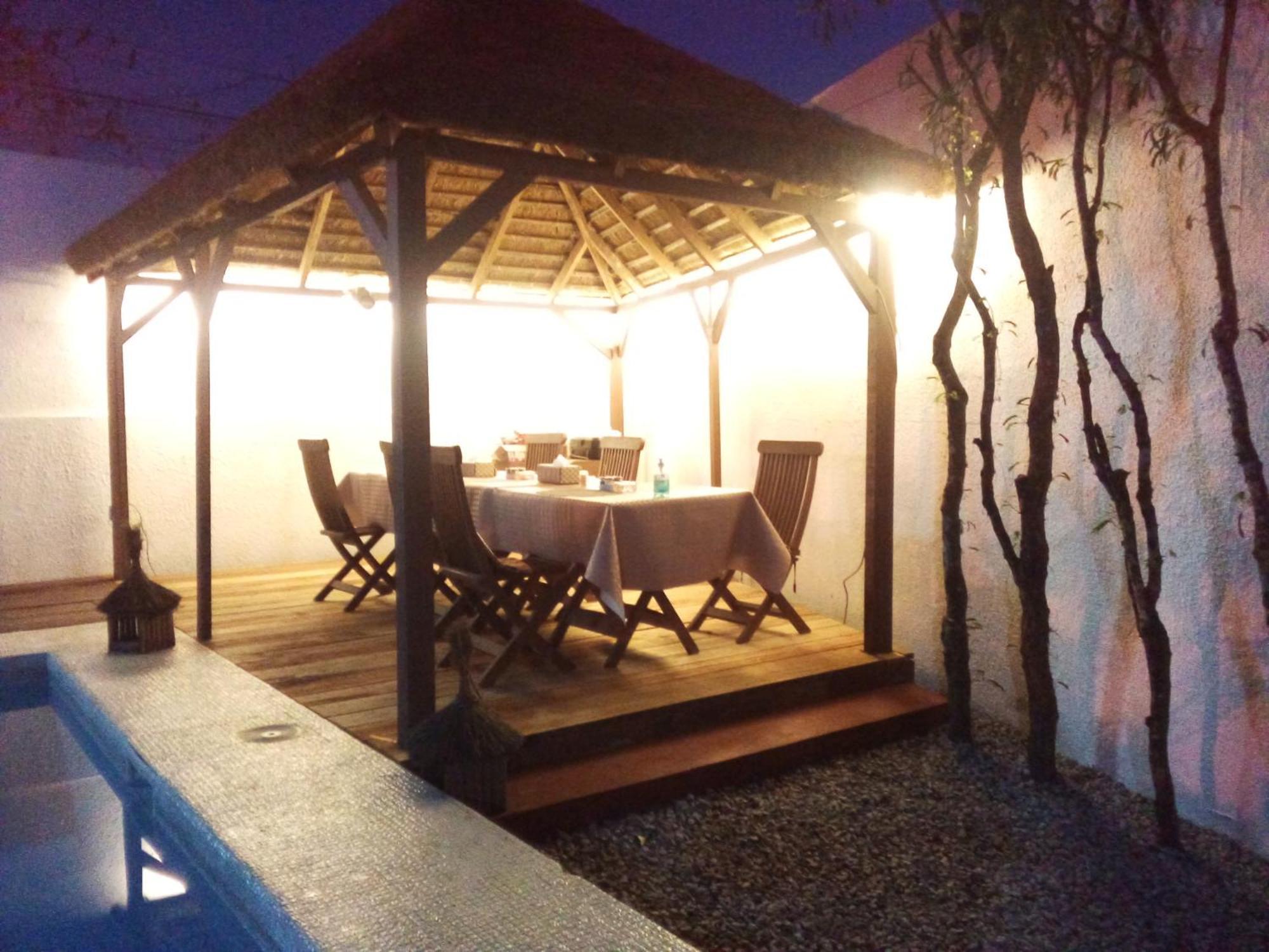 Villa Mango อาบีจาน ภายนอก รูปภาพ